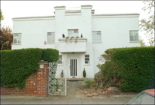 24 Rowan Walk